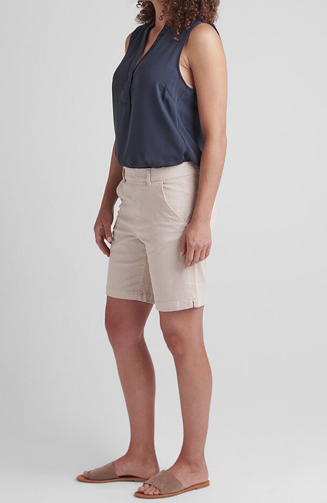 Maddie Mid Rise Pull-On Short
