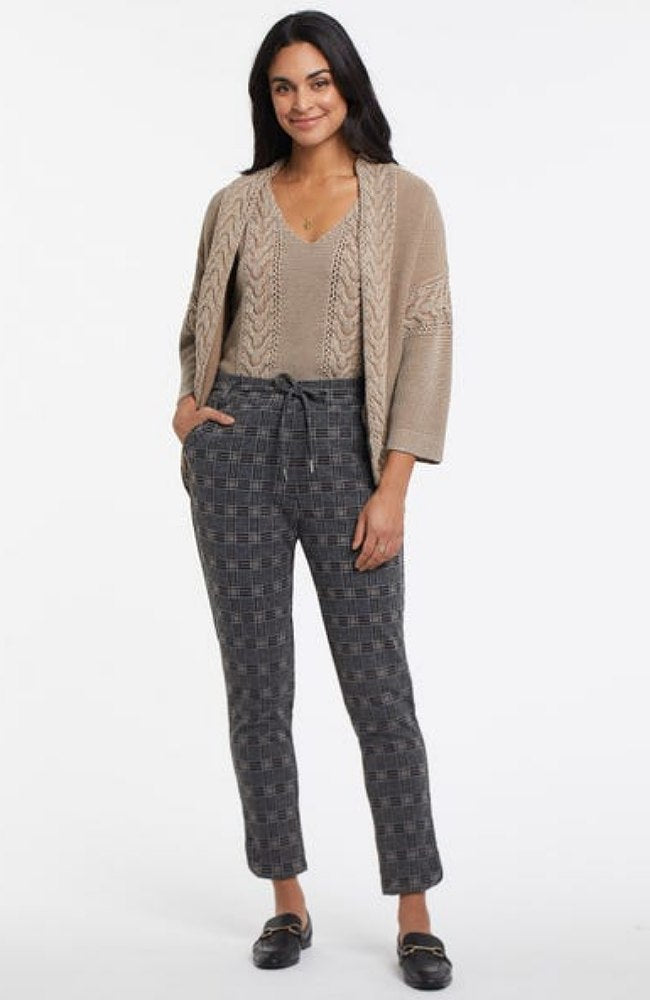 Pull On Ankle Pant w/ Rounded Hem