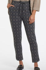 Pull On Ankle Pant w/ Rounded Hem