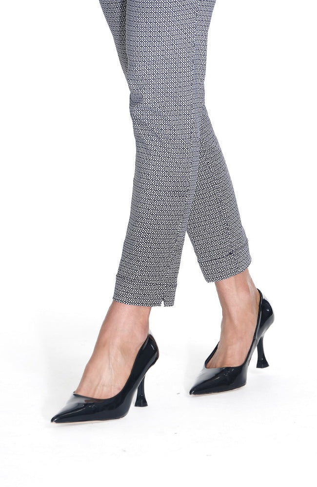 Black and White Print Ankle Pant